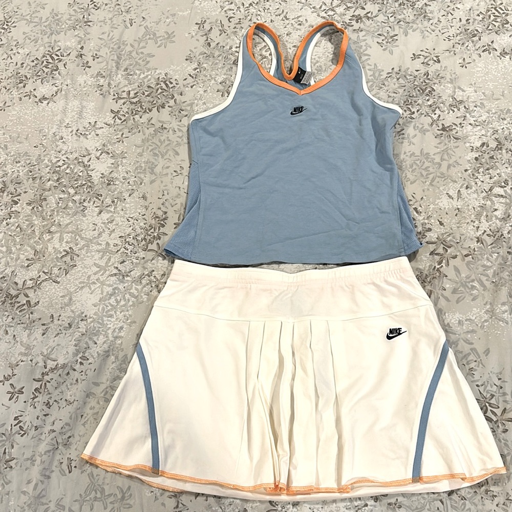 Nike women's tennis outfit
